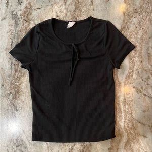 Me To WE top w/ tie up front. Size S-M.